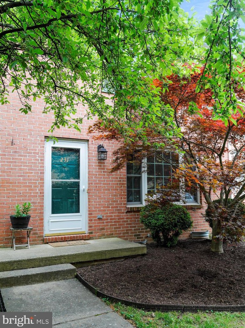 231 Buckingham Dr, Stephens City, VA 22655