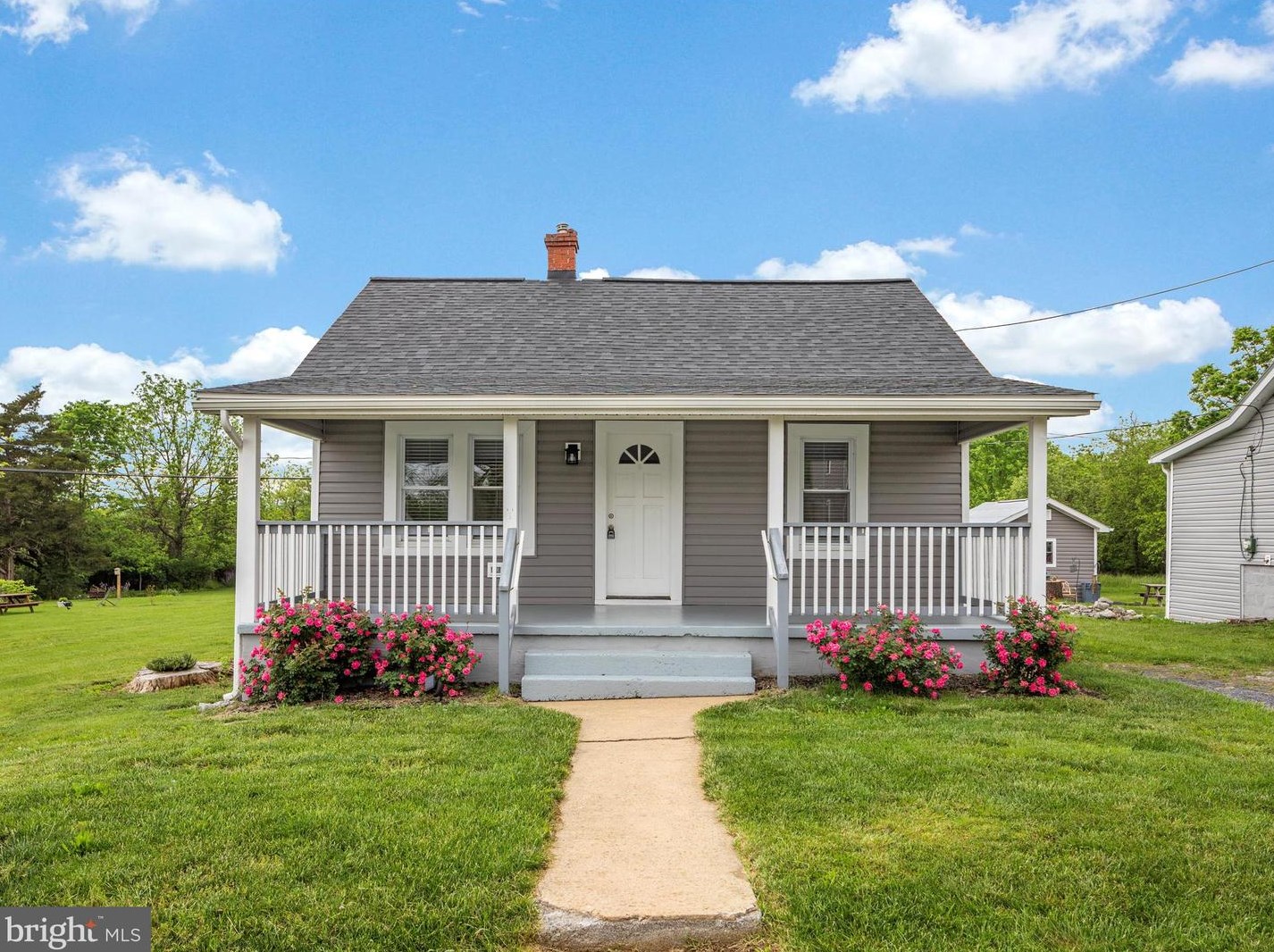 7713 Main St, Middletown, VA 22645-9502