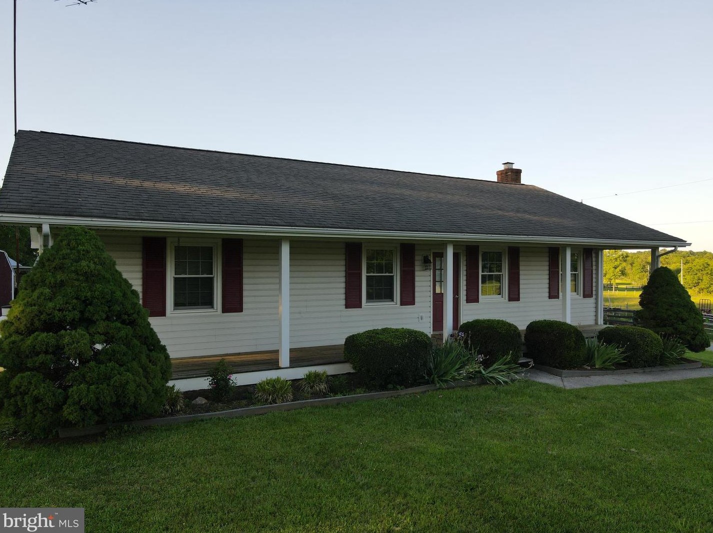 442 Perry Rd, Winchester, VA 22602-2646