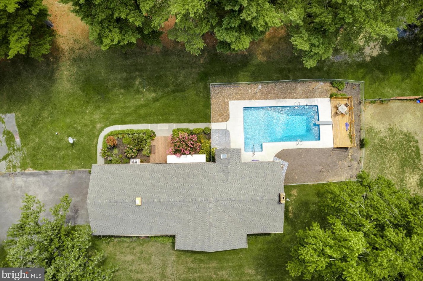 5533 Middle Rd, Winchester VA  22602-2872 exterior