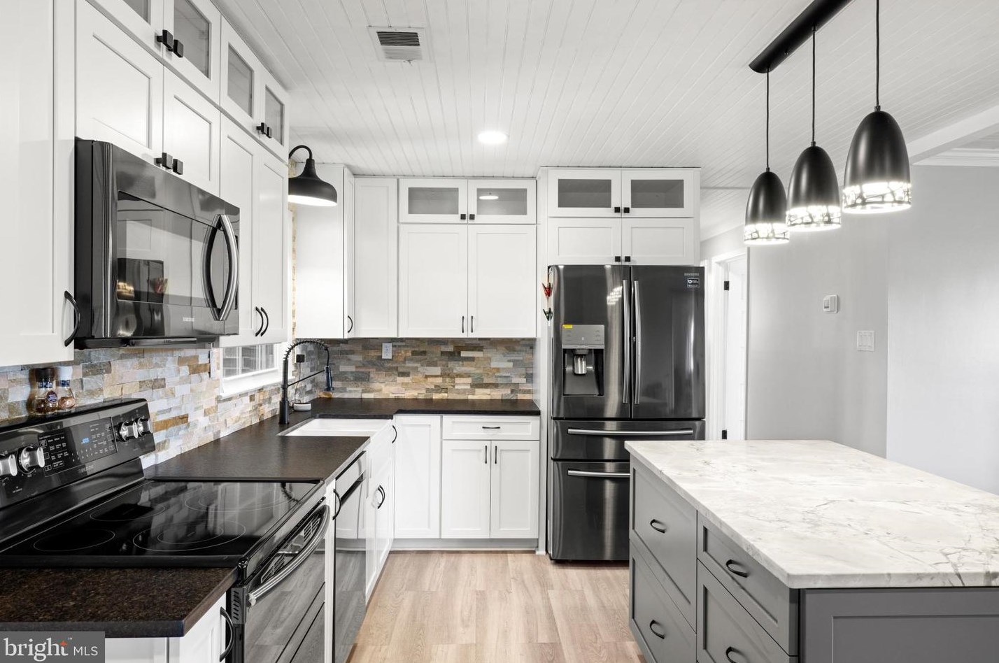 5533 Middle Rd, Winchester VA  22602-2871 exterior