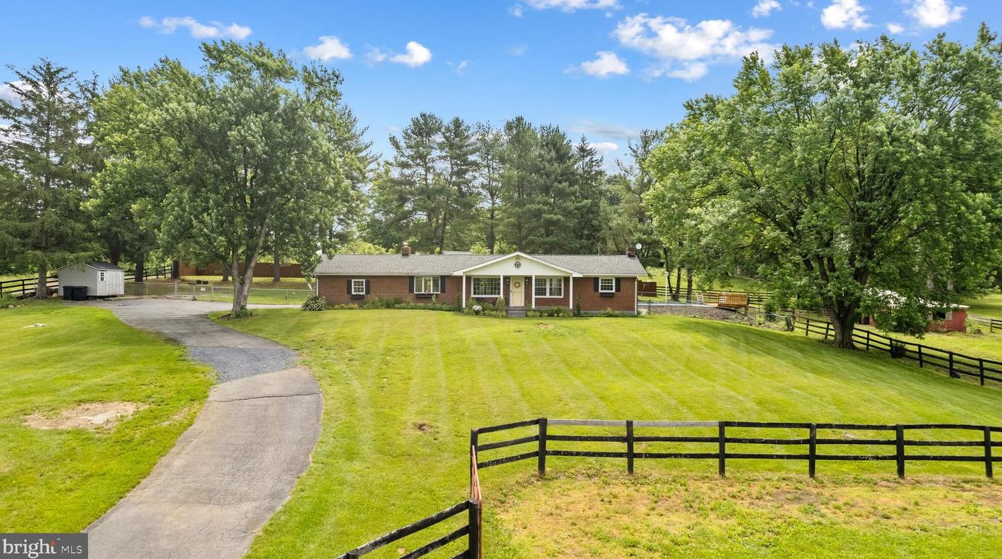 5533 Middle Rd, Winchester VA  22602-2872 exterior