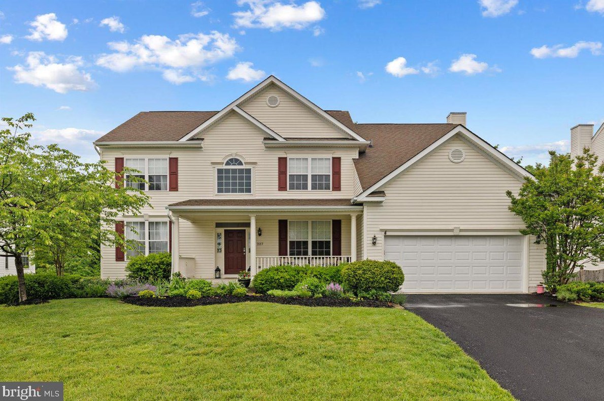 227 Rebecca Dr, Winchester, VA 22602-7623