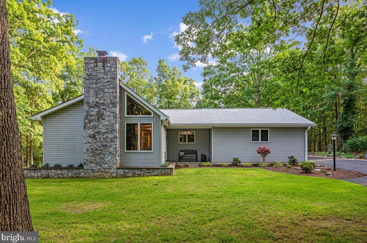 260 Ridings Ln, White Post, VA 22663-1873