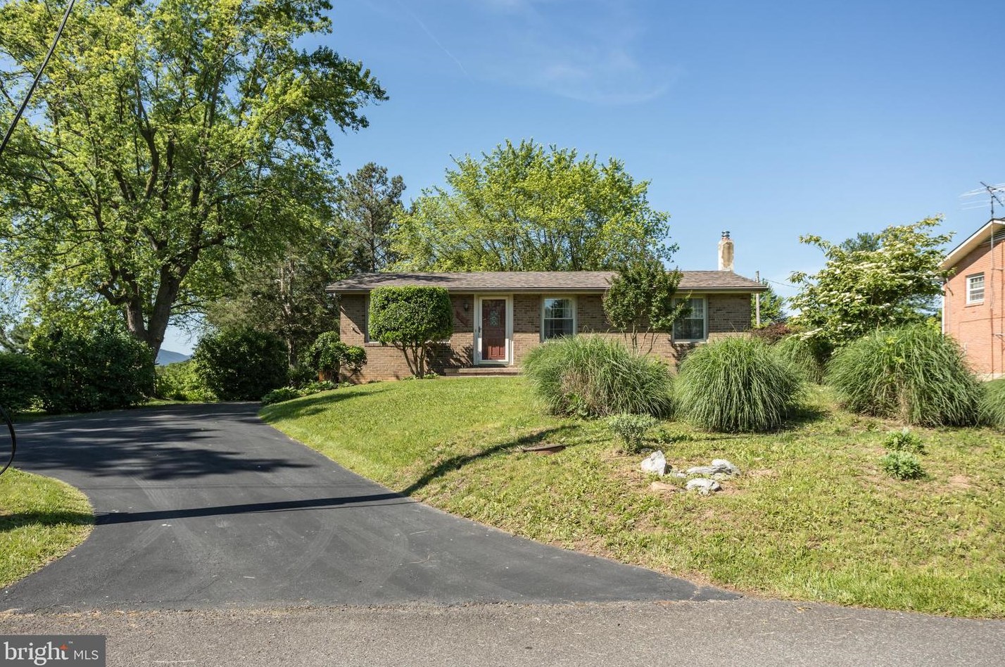 2111 First St, Middletown, VA 22645-9513
