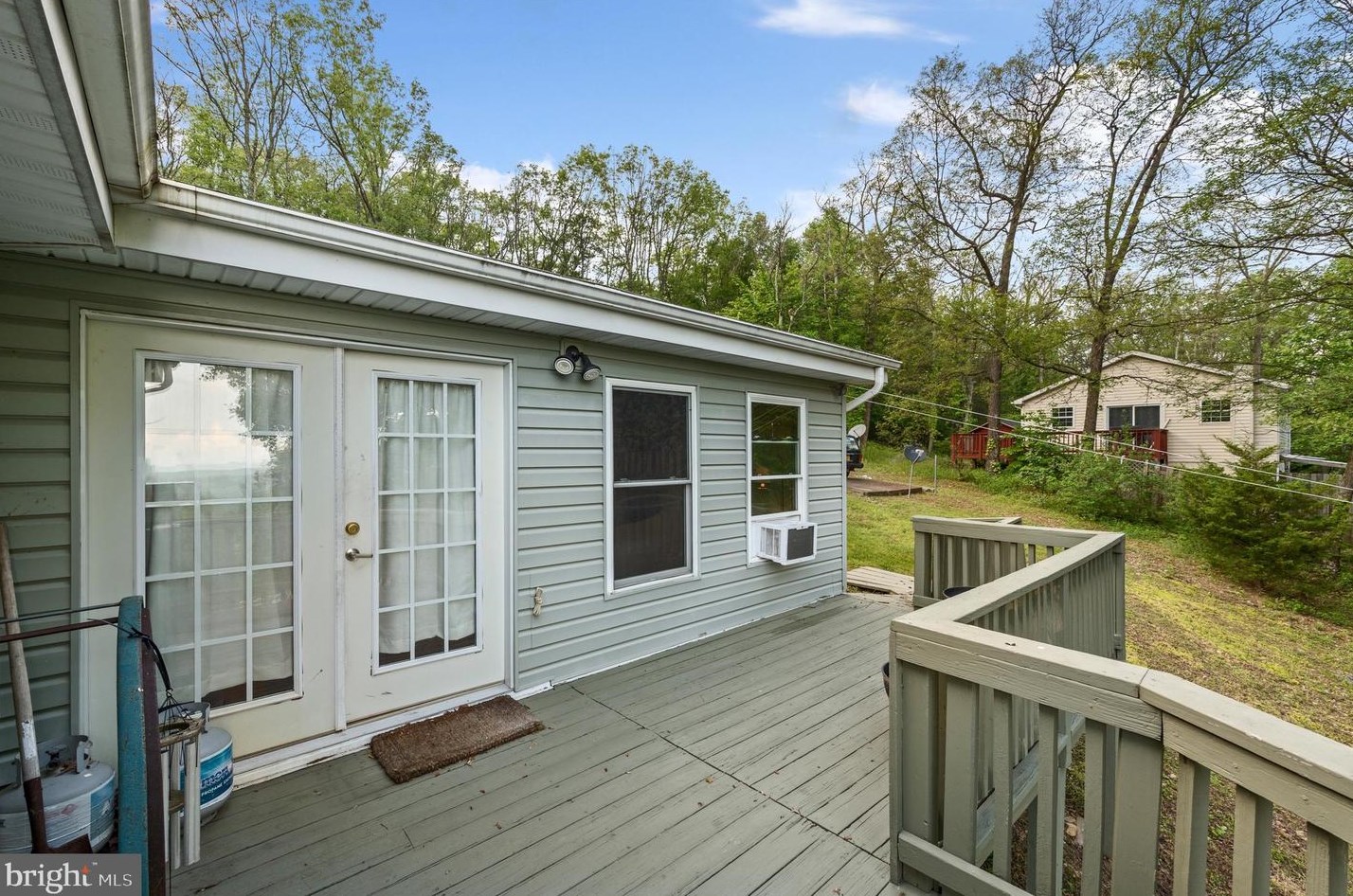 307 Fox Run Ln, Winchester VA  22602-3587 exterior