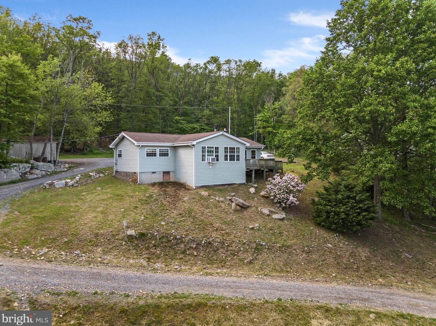 307 Fox Run Ln, Winchester VA  22602-3587 exterior