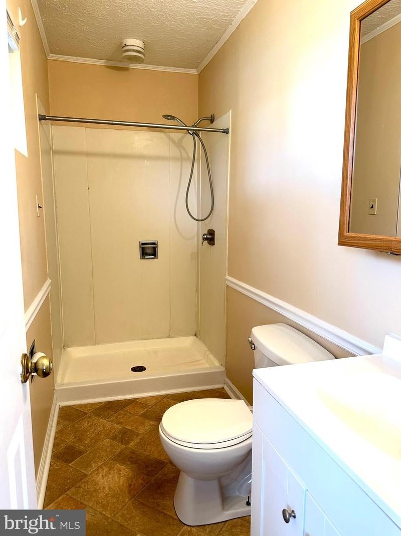 104 Donna Cir, Winchester VA 22602-6145 exterior