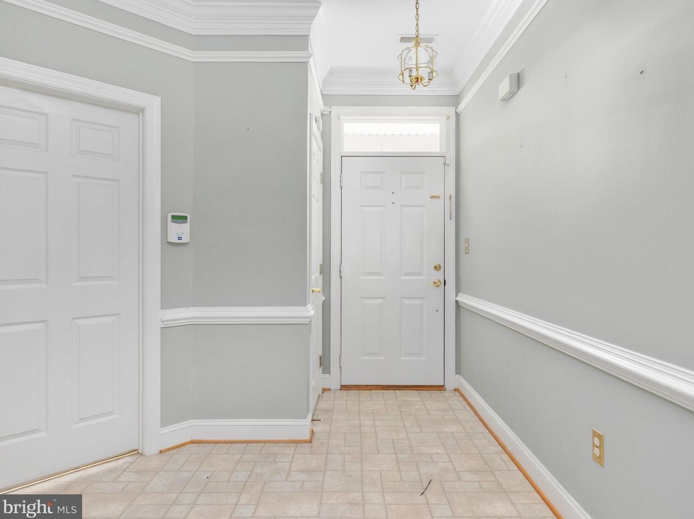 208 Lynn Dr, Stephens City, VA 22655