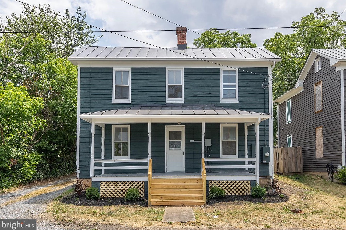 5362 Germain St, Stephens City, VA 22655