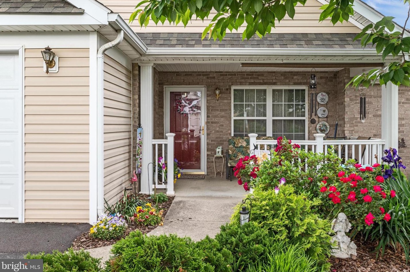 219 Crestwood Ln, Winchester, VA 22602