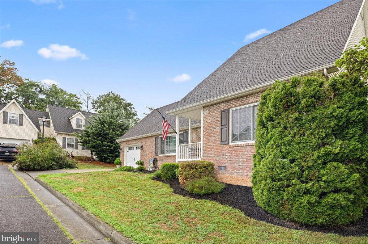 106 Rugby Pl, Winchester, VA 22603