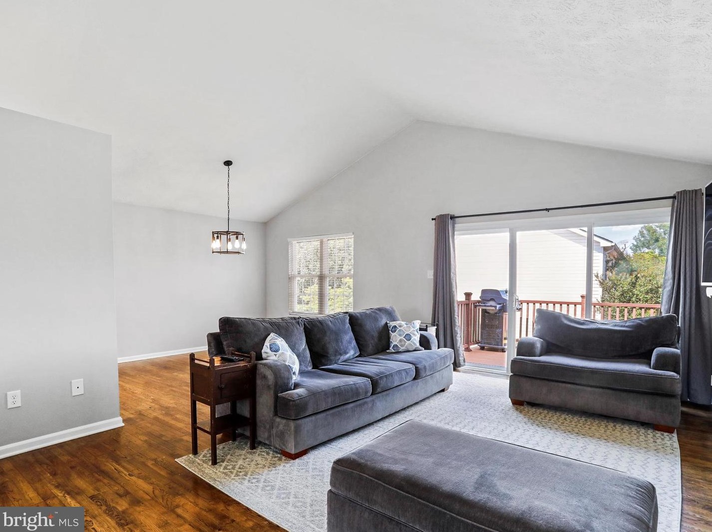 119 Slippery Elm Dr, Stephens City, VA 22655