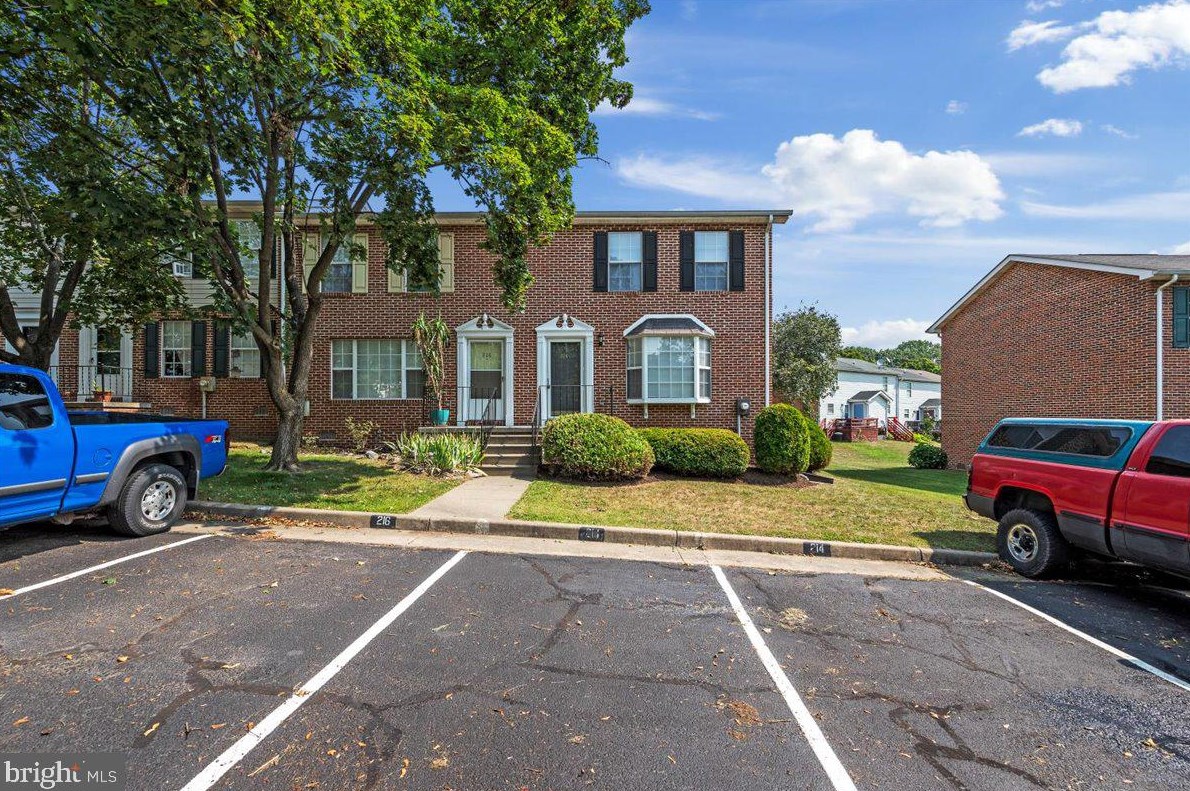 214 Waterford Ln, Winchester, VA 22602
