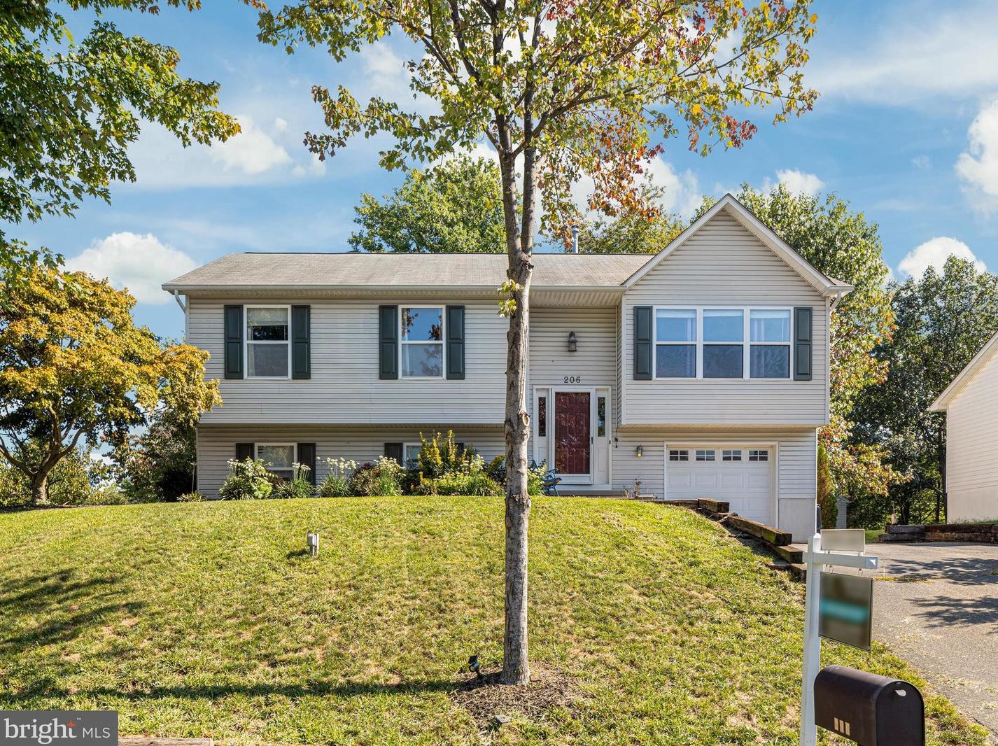206 Pembridge Dr, Winchester, VA 22602-6851