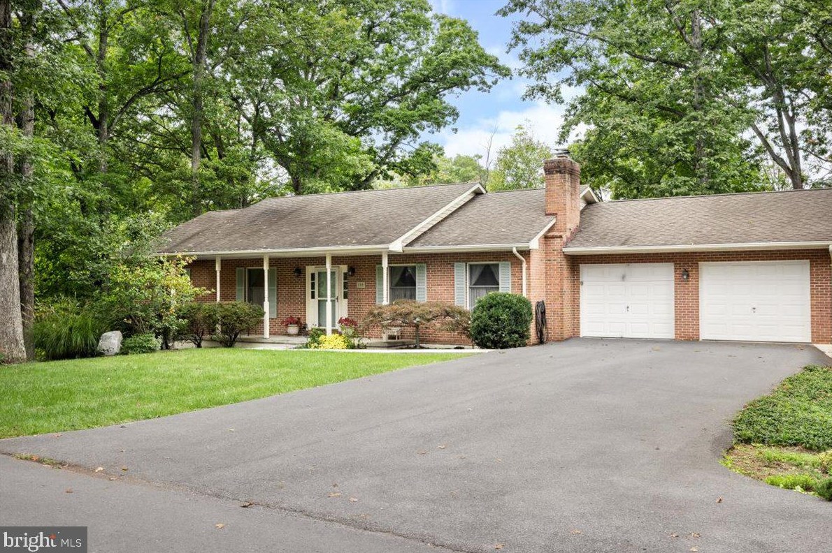 138 Stuart Dr, Winchester, VA 22602
