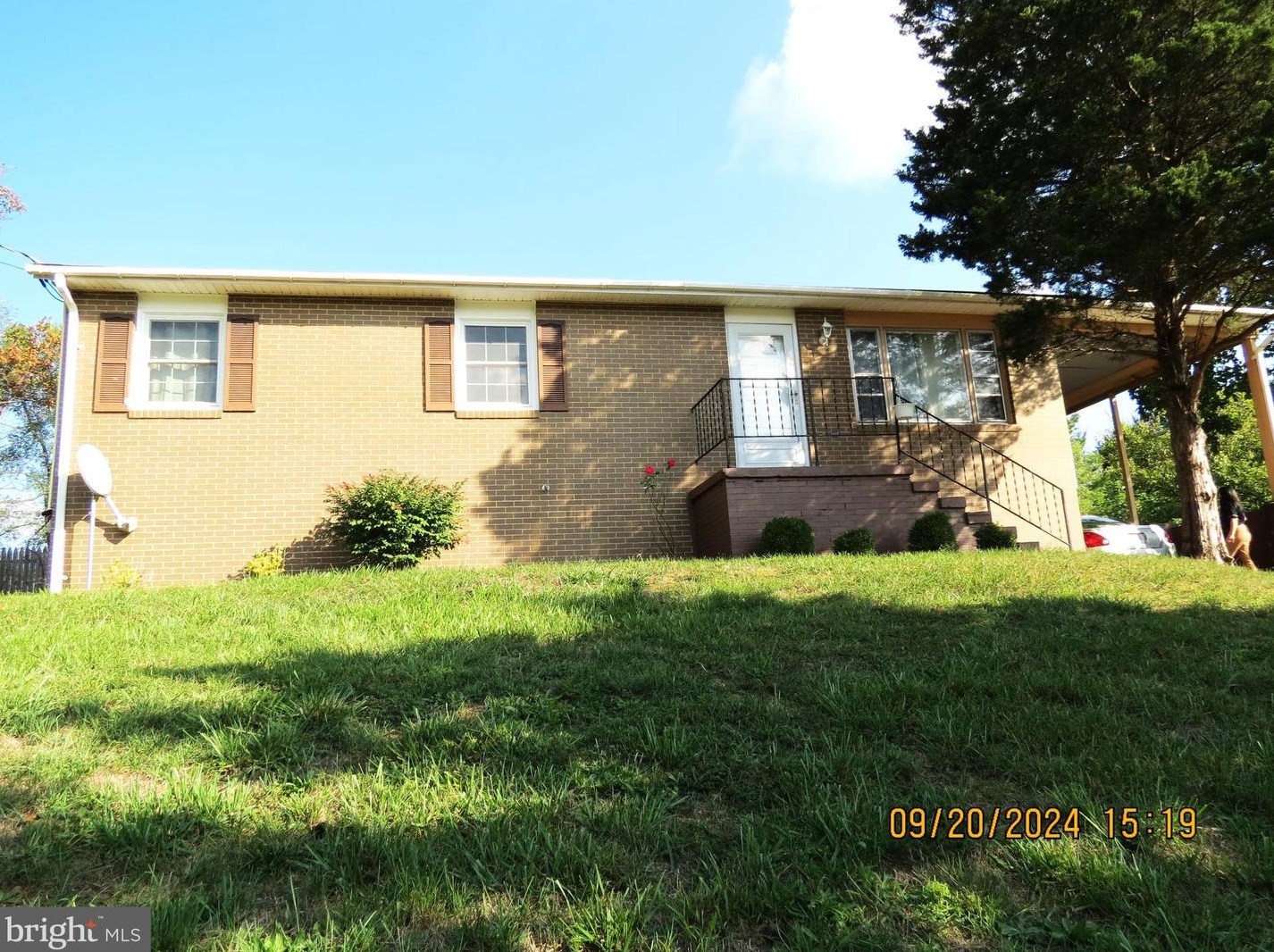220 Village Ct, Winchester, VA 22602