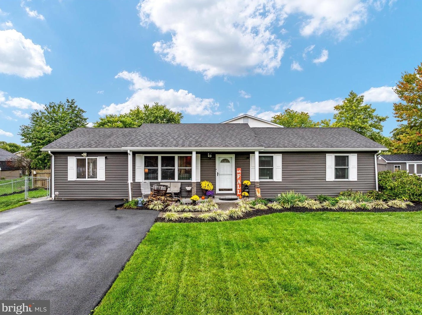 119 Golden Pond Cir, Stephens City, VA 22655