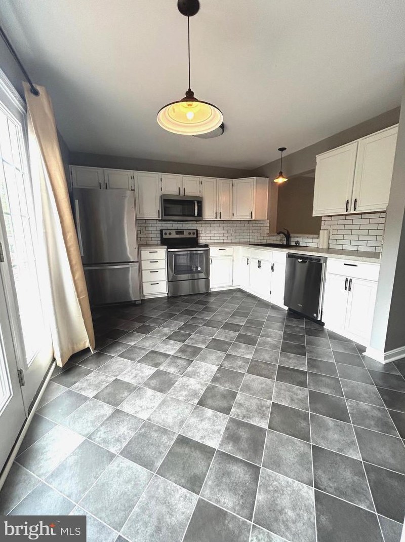 109 Fox Ct, Winchester, VA 22603