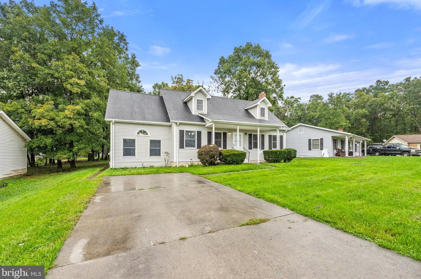 107 Crystal Lake Ct, Stephens City, VA 22655