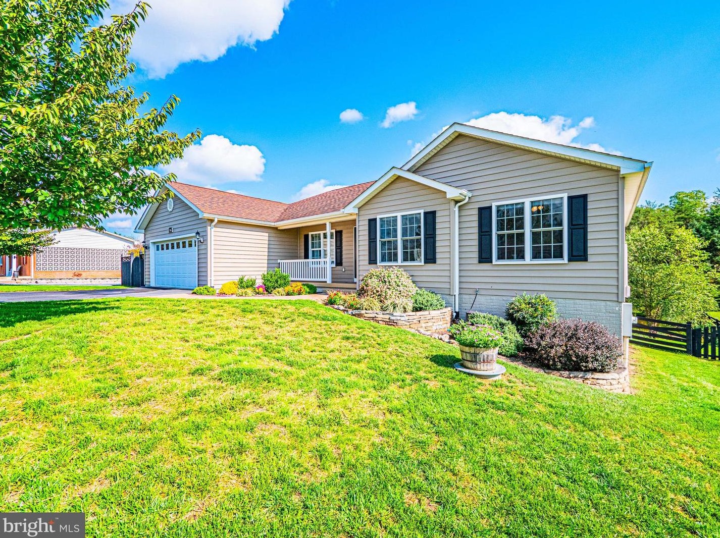 106 Whitfield Cir, Stephens City, VA 22655
