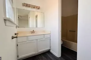 100 Greenbriar Cir, Cross Junction, VA 22625 - Photo 32