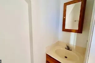 100 Greenbriar Cir, Cross Junction, VA 22625 - Photo 26