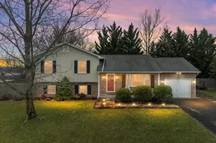 305 Bluebird Dr, Stephens City, VA 22655 - Photo 1