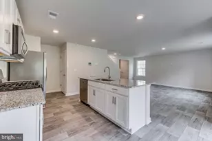 5205 Crooked Ln, Stephens City, VA 22655 - Photo 8