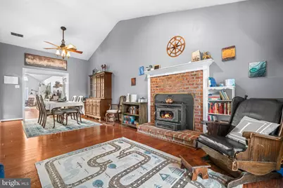 323 Masters Drive, Cross Junction, VA 22625 - Photo 8