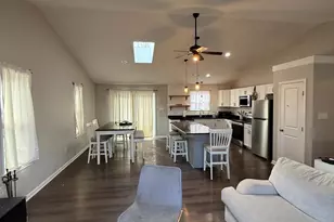 1220 Lakeview Dr, Cross Junction, VA 22625 - Photo 12