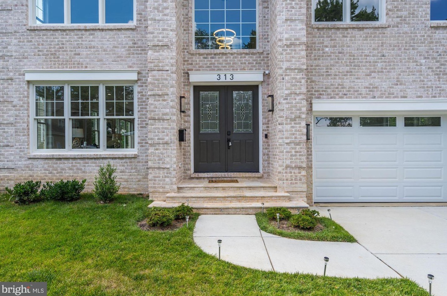 313 George St, Vienna, VA 22180-6709