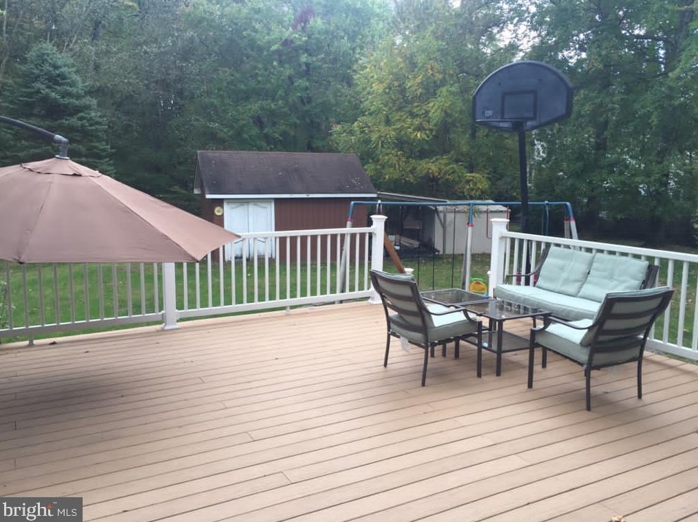 1983 Horse Shoe Dr, Vienna, VA 22182