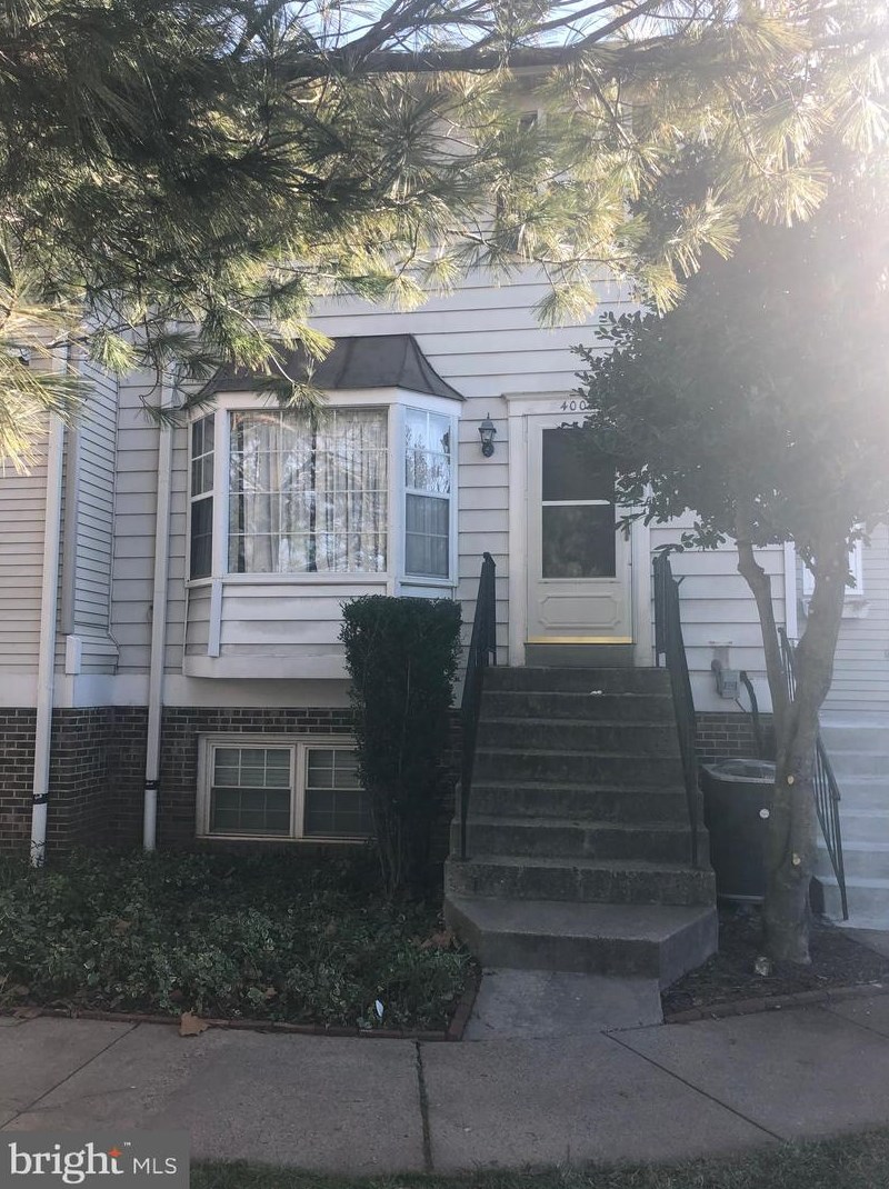 4005 Summer Hollow Ct, Fairfax, VA 20151-3554