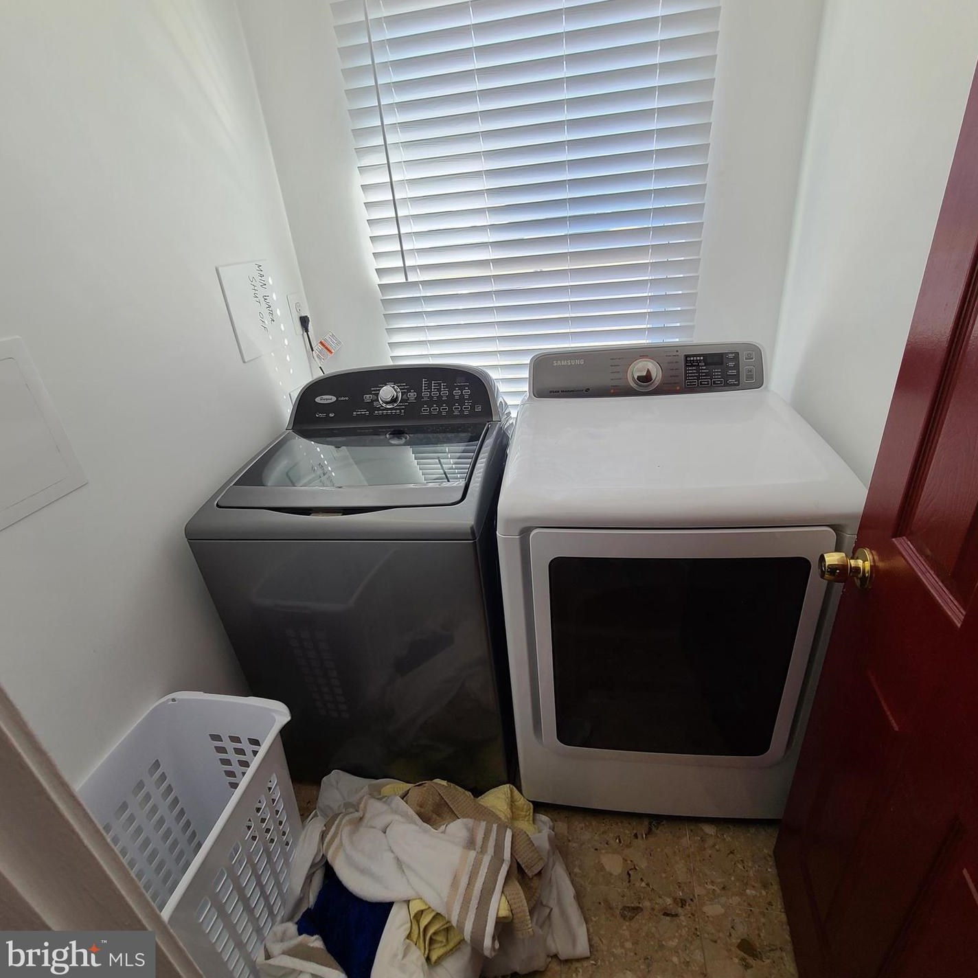 8726 Litwalton Ct, Vienna VA  22182-5012 exterior