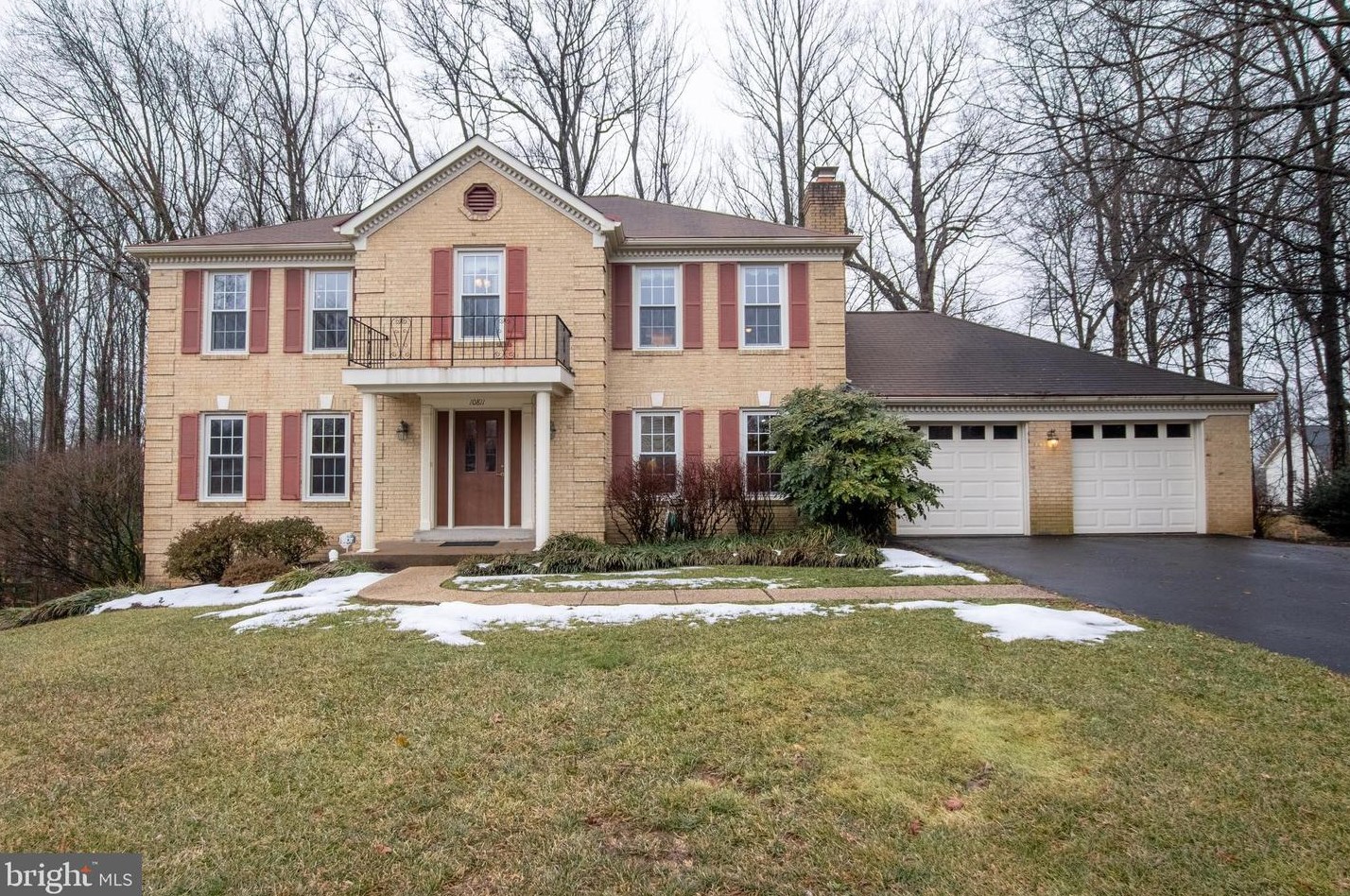 10811 Fieldwood Dr, Fairfax, VA 22030-4550