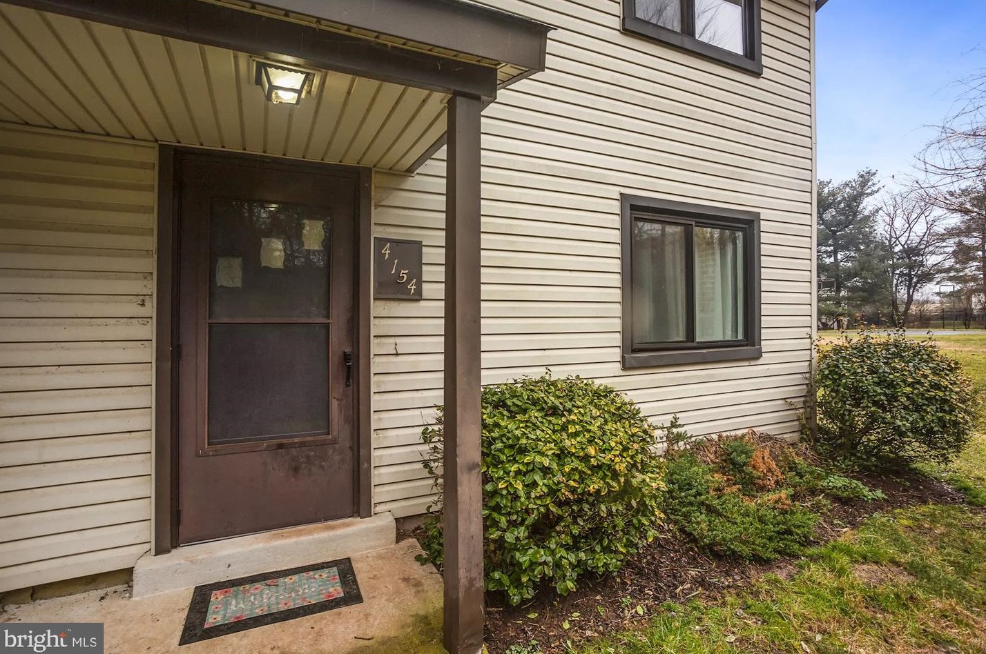 4154 Meadowland Ct, Fairfax, VA 20151-3547