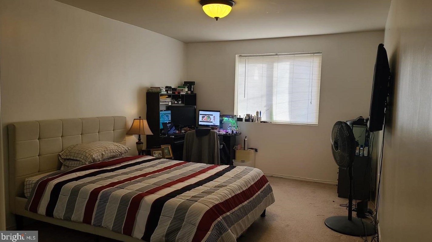5616 Bloomfield Dr Apt 3, Alexandria, VA 22312