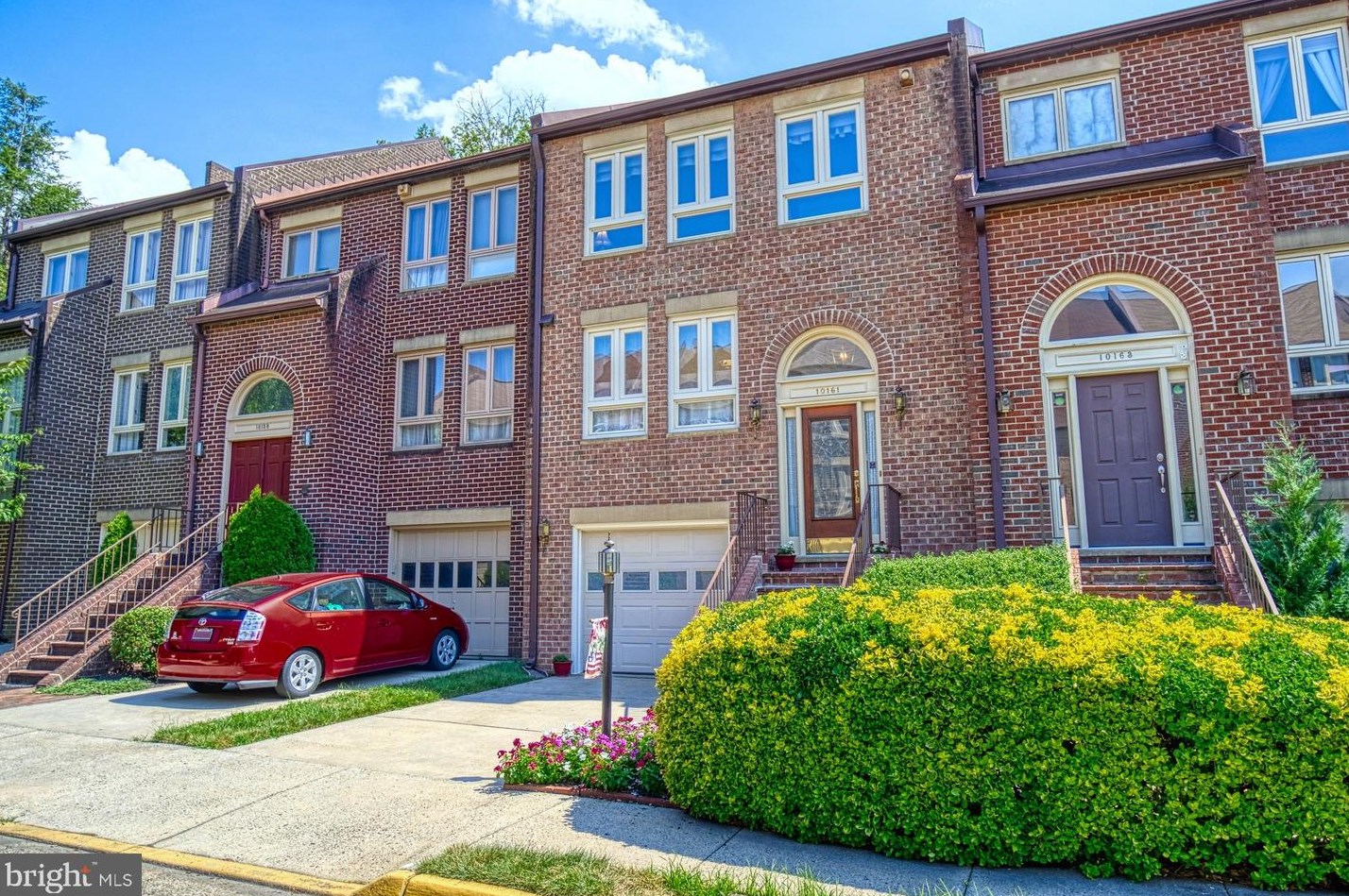 10161 Turnberry Pl, Vienna, VA 22124-2847