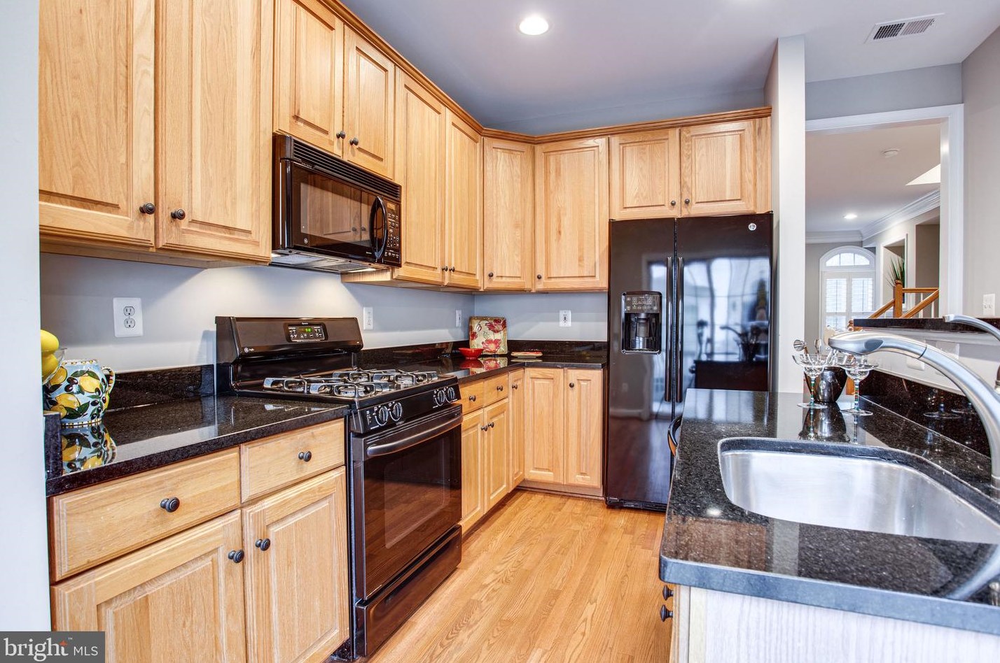 8896 Ashgrove House Ln, Vienna VA 22182-5550 exterior