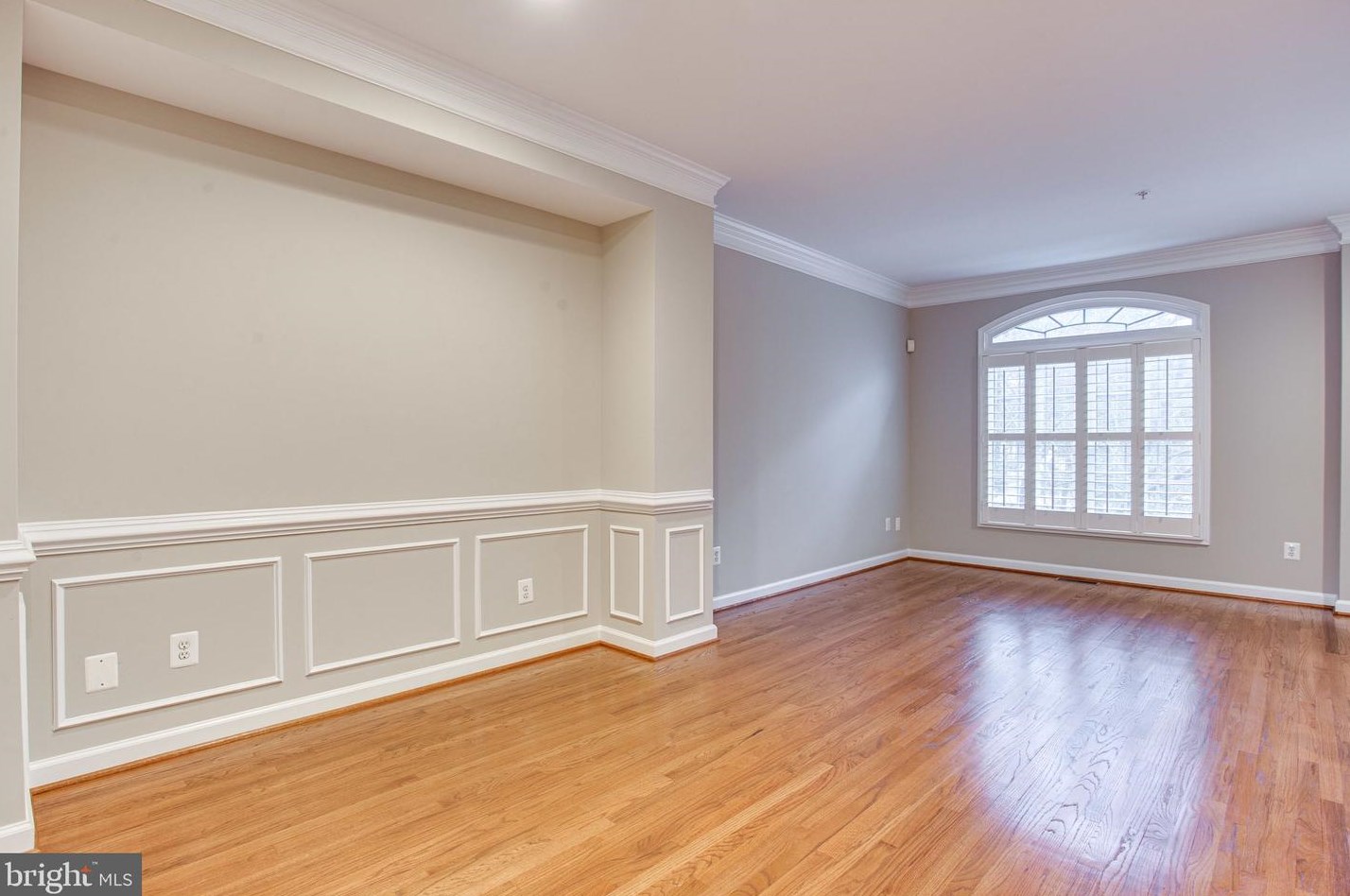 8896 Ashgrove House Ln, Vienna VA 22182-5550 exterior