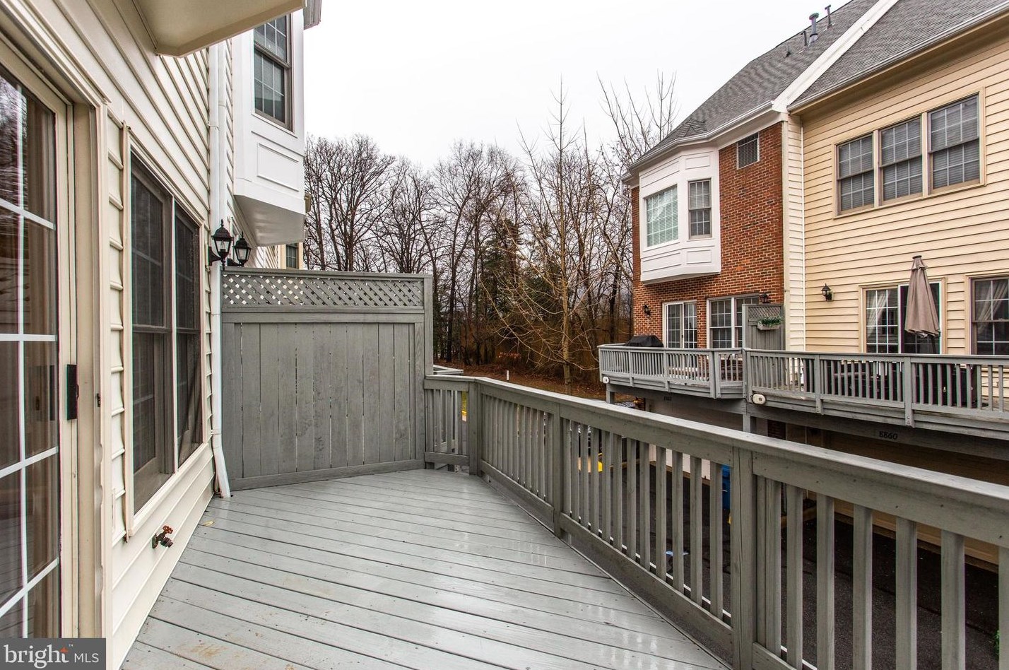 8896 Ashgrove House Ln, Vienna VA 22182-5550 exterior