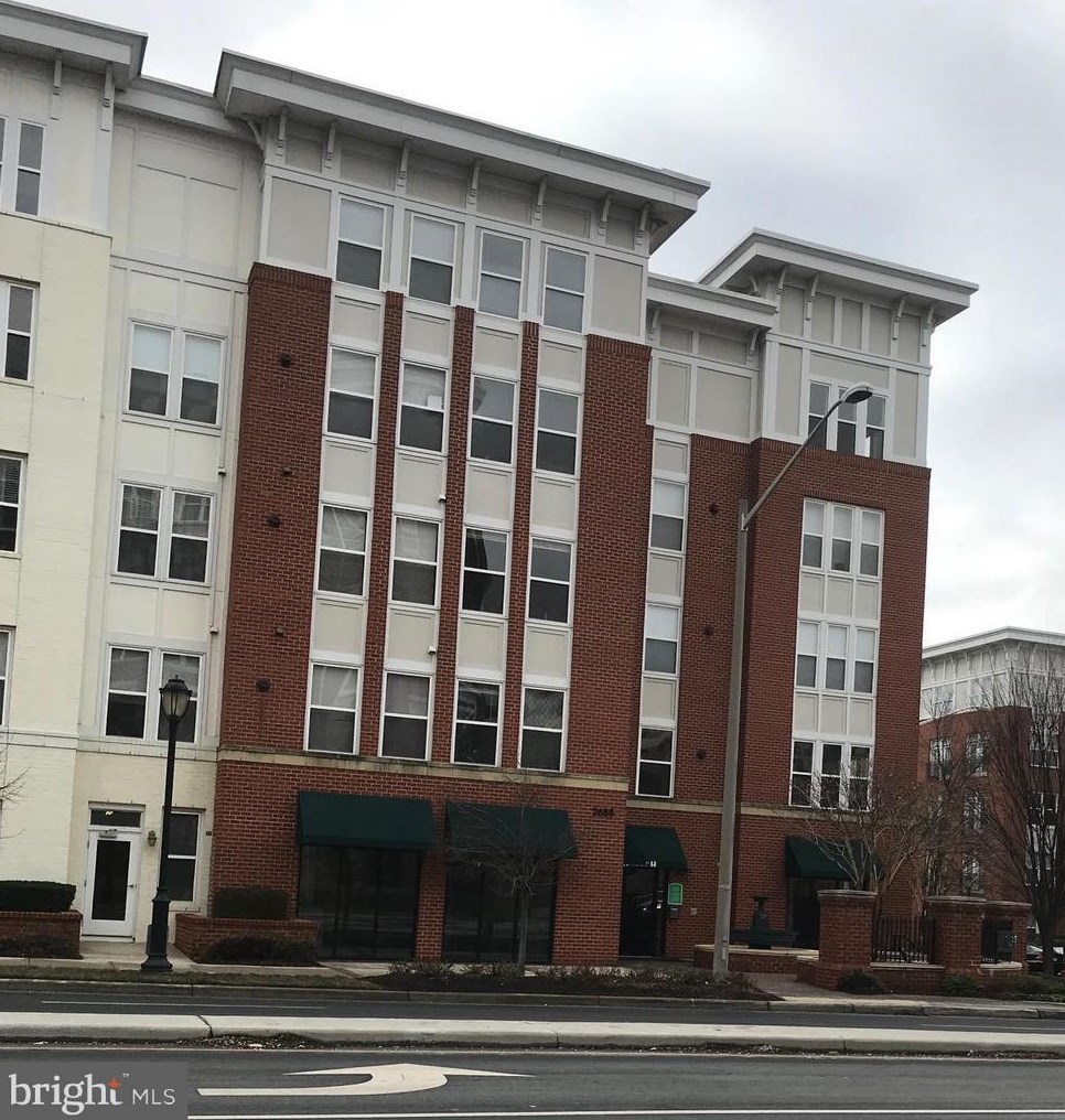 2655 Prosperity Ave #311, Fairfax, VA 22031