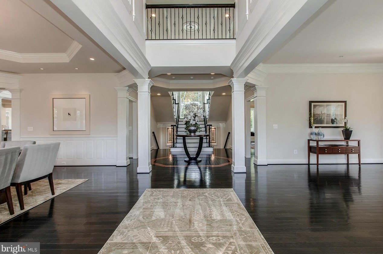 1659 Hunting Crest Way, Vienna, VA 22182-1563