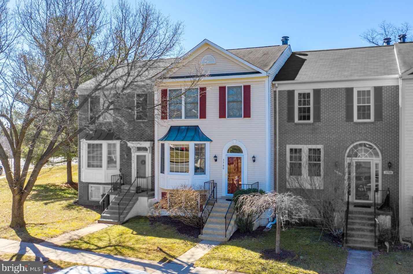 3760 Farmland Dr, Fairfax, VA 22033-1345