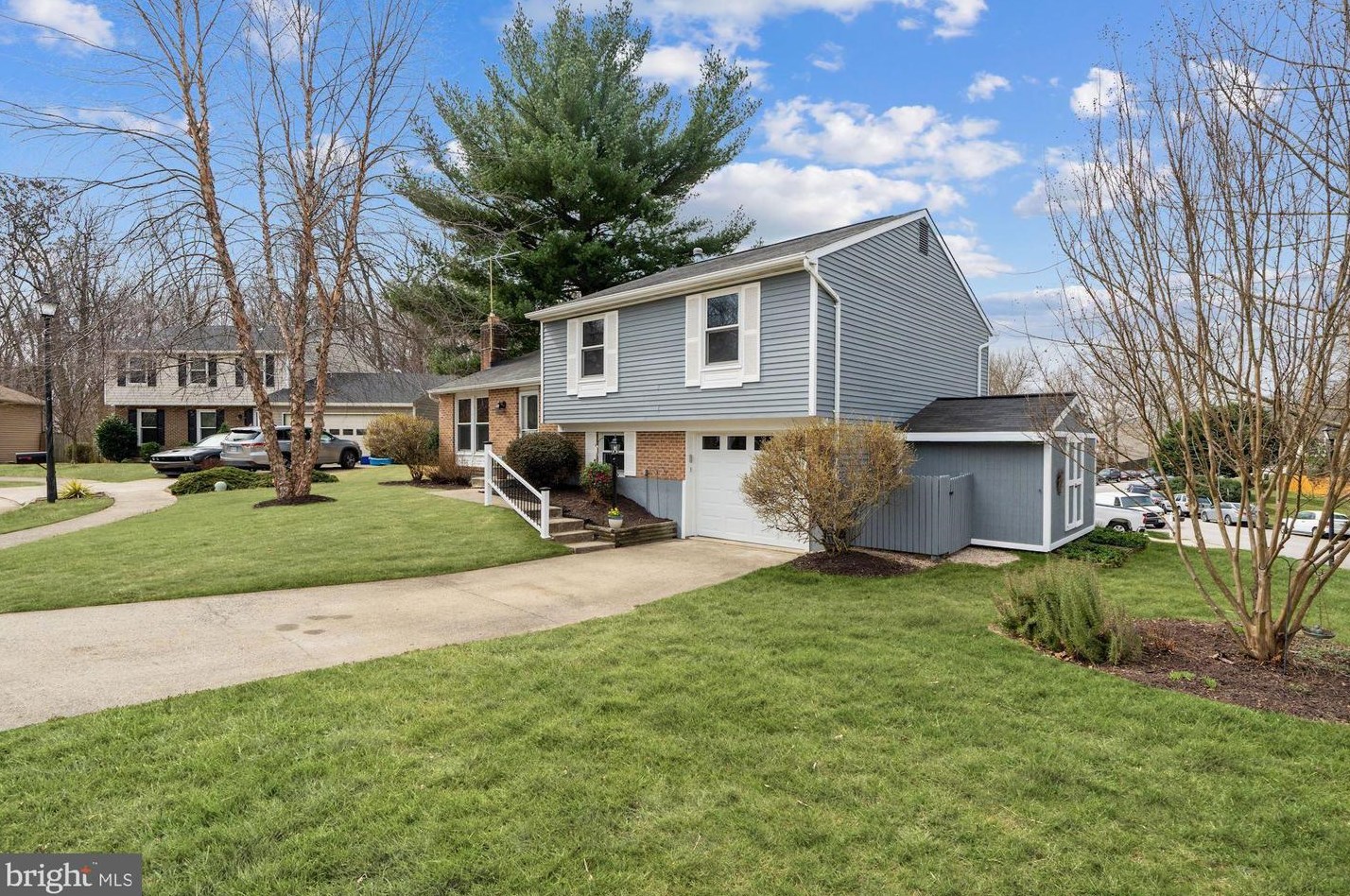 9000 Macsvega Ct, Lorton, VA 22079