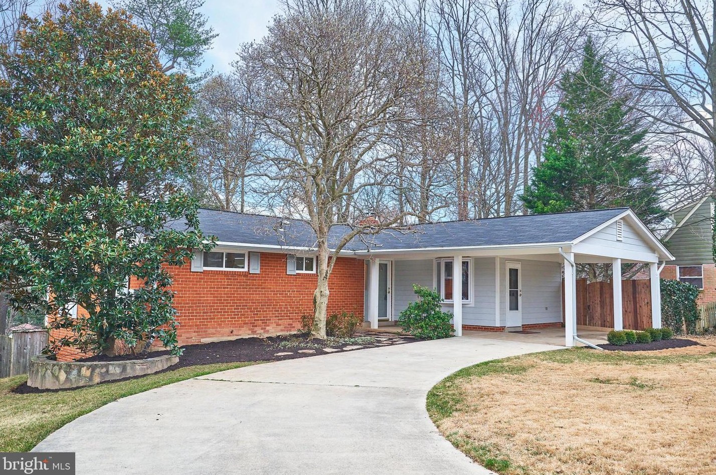 4965 Swinton Dr, Fairfax, VA 22032-2330
