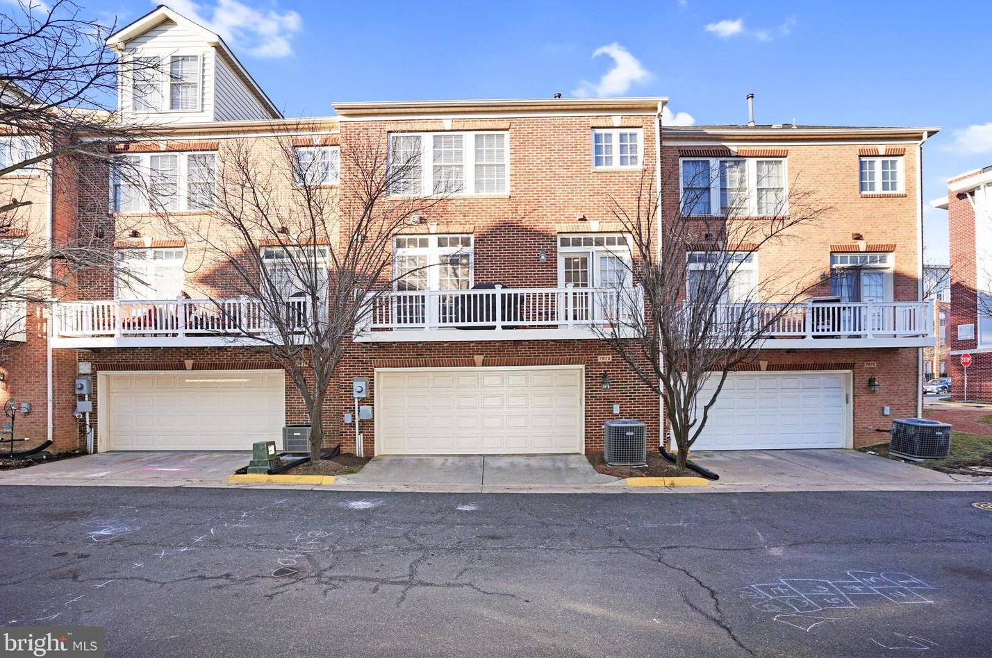 7972 Vigne Ct, Vienna, VA 22182-4052