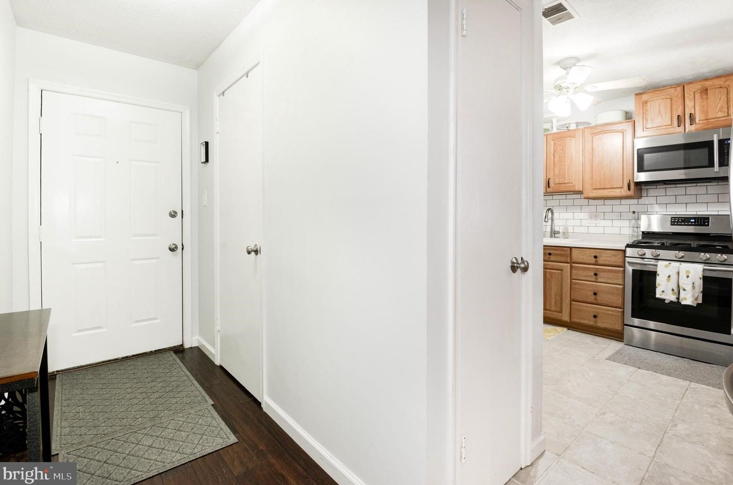 10124 Oakton Terrace Rd, Vienna, VA 22124-2926