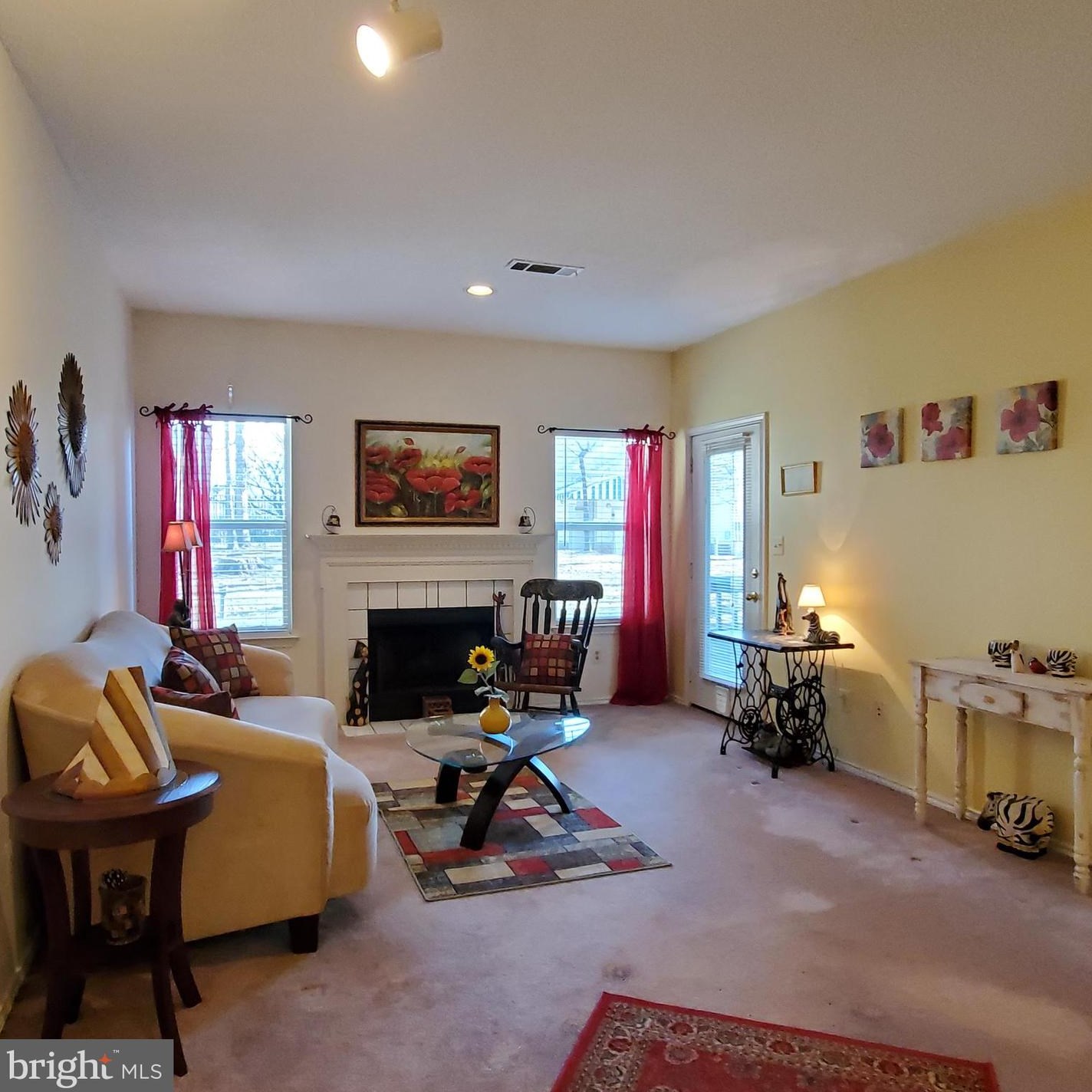 13070 Autumn Woods Way, Fairfax, VA 22033-5105